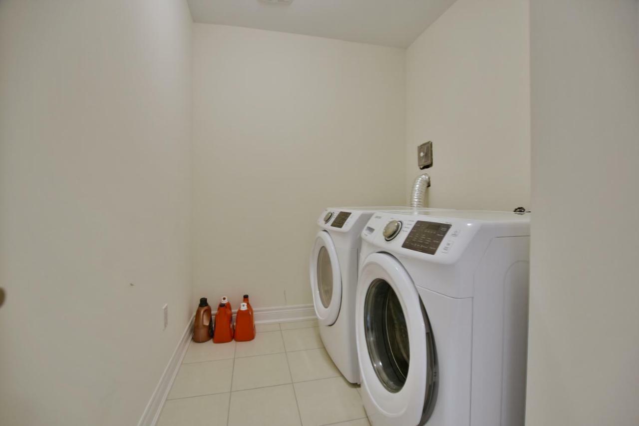 New Blue Mountain Village Snowbridge Executive Townhome Sleeps 10 With Outdoor Pool And Shuttle Nottawa Zewnętrze zdjęcie