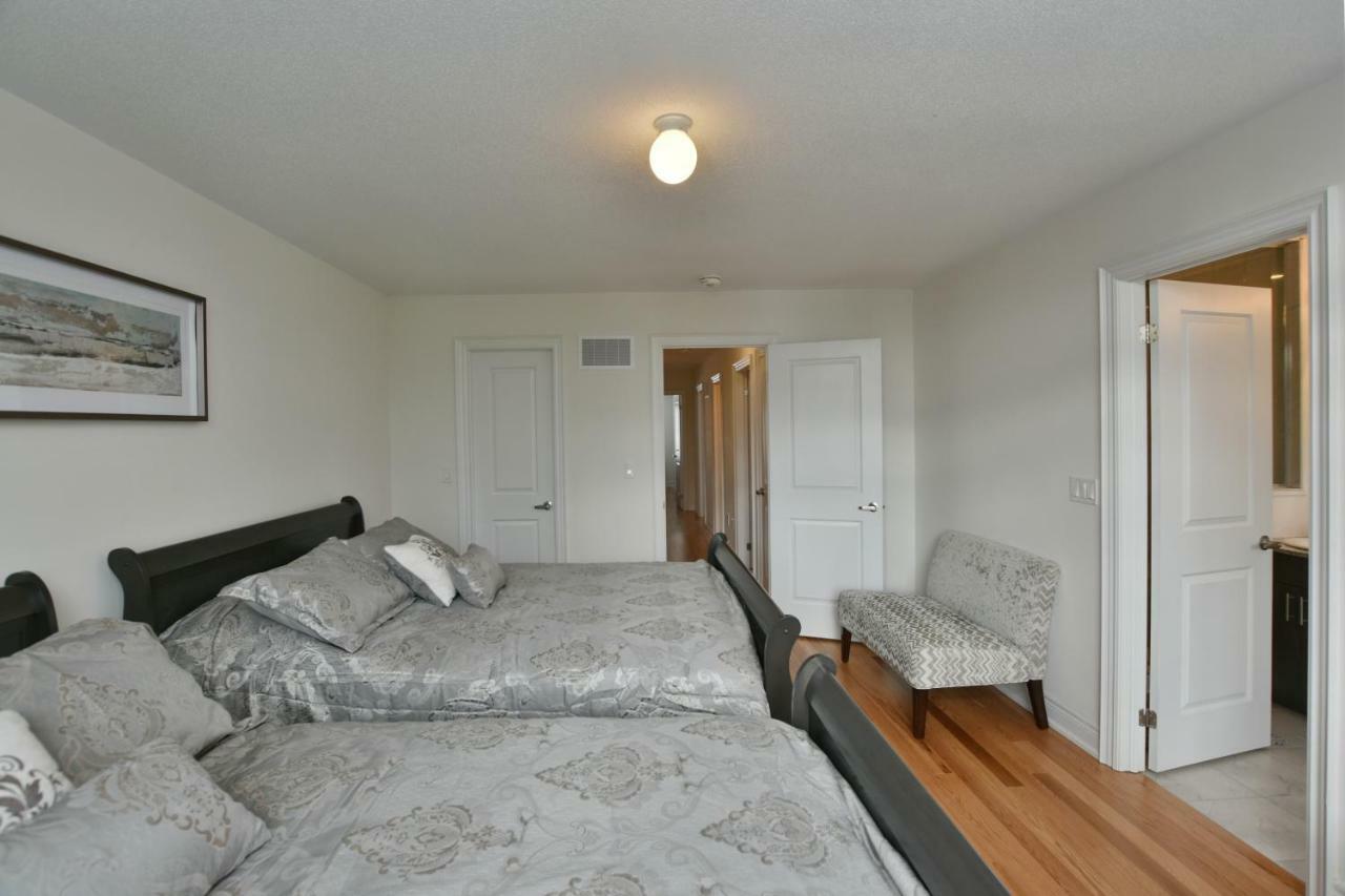 New Blue Mountain Village Snowbridge Executive Townhome Sleeps 10 With Outdoor Pool And Shuttle Nottawa Zewnętrze zdjęcie