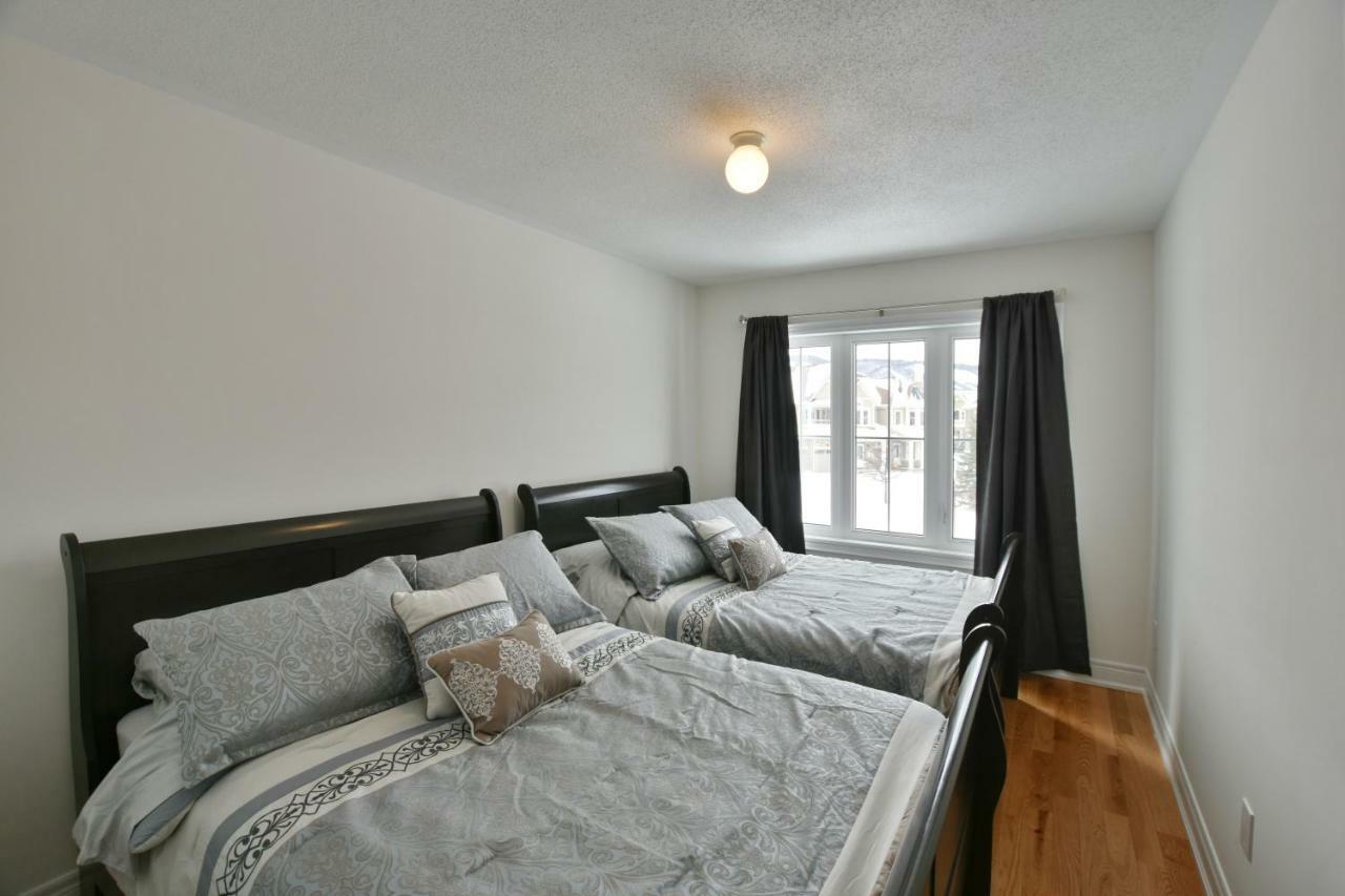 New Blue Mountain Village Snowbridge Executive Townhome Sleeps 10 With Outdoor Pool And Shuttle Nottawa Zewnętrze zdjęcie